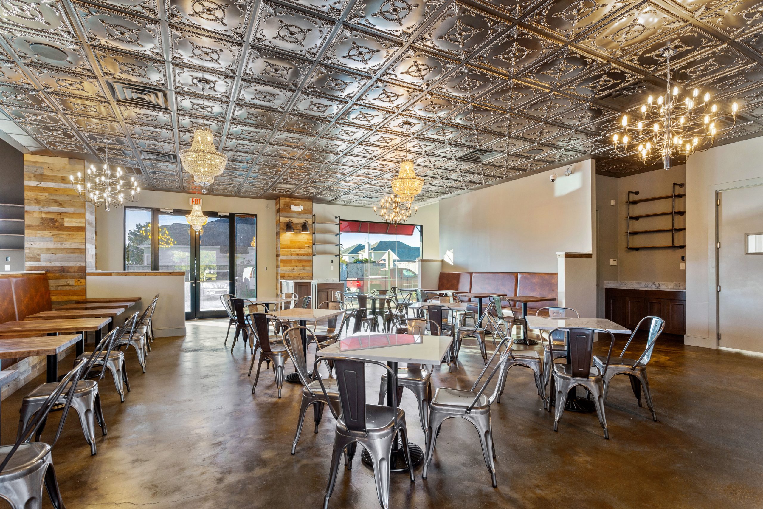 Pizza Domenica Restaurant Lakeview interior dining area designed and built by DMG's commercial construction division